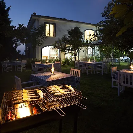 Butik & Restaurant מלון Alacali