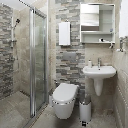 Butik & Restaurant 4*