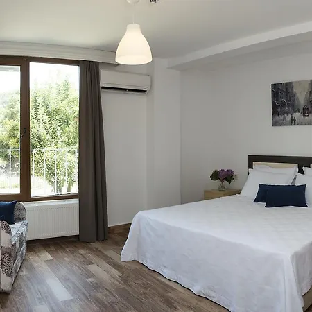 מלון Butik & Restaurant 4*