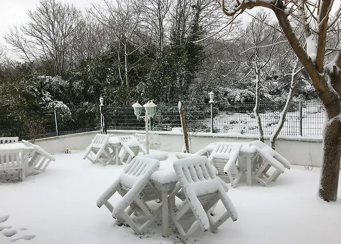 Butik & Restaurant 4* Alacali